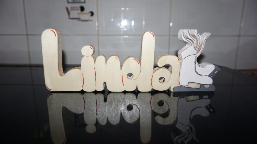 Scritta in legno personalizzata