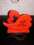 Portatovaglioli in legno a forma di cuore, colore rosso