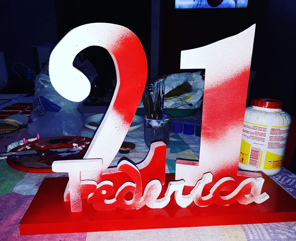 scritta personalizzata in legno