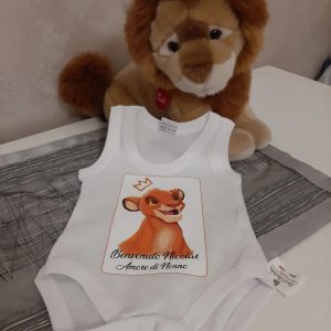 body neonato personalizzato con scritta e disegno simba